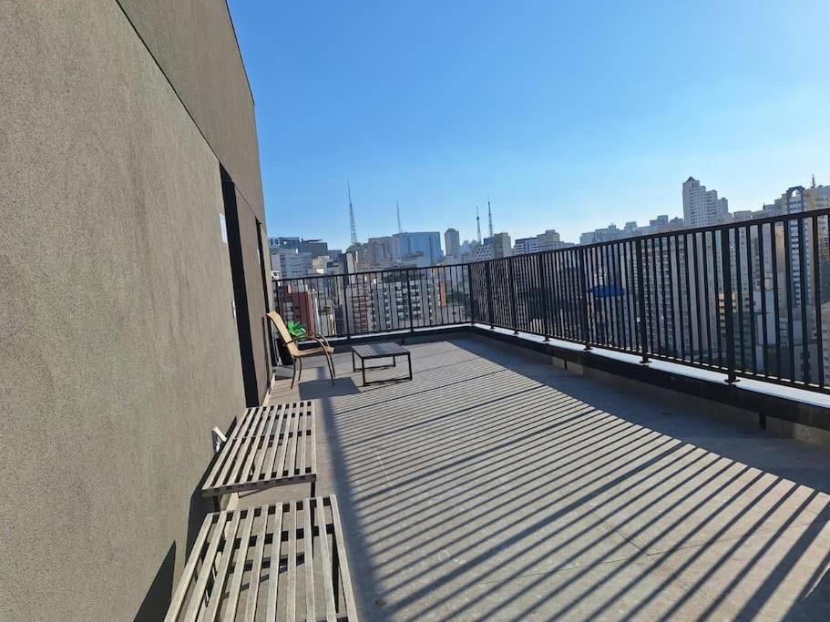 Apartment Em *